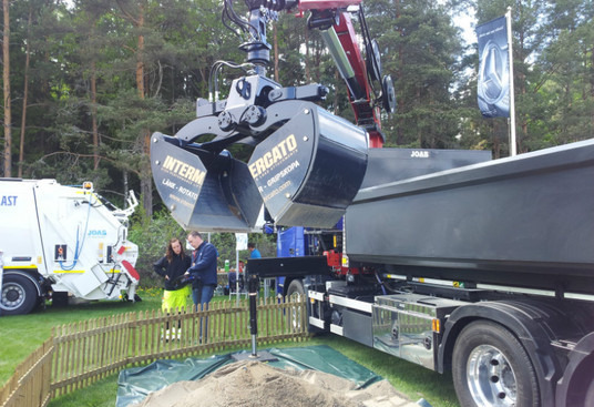 IntermercatoKahmarit - Csipegető kanál: 2 kép. IntermercatoKahmarit - Csipegető kanál: 2 kép.