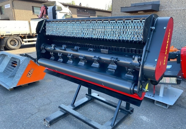 Seppi MH-SMO-B -200 ja SMO-H3-125 - Erdészeti mulcsozó: 1 kép. Seppi MH-SMO-B -200 ja SMO-H3-125 - Erdészeti mulcsozó: 1 kép.