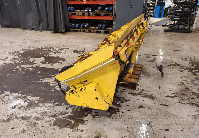 Tuppihiekotin - Homok-/ Sószóró: 5 kép. Tuppihiekotin - Homok-/ Sószóró: 5 kép.