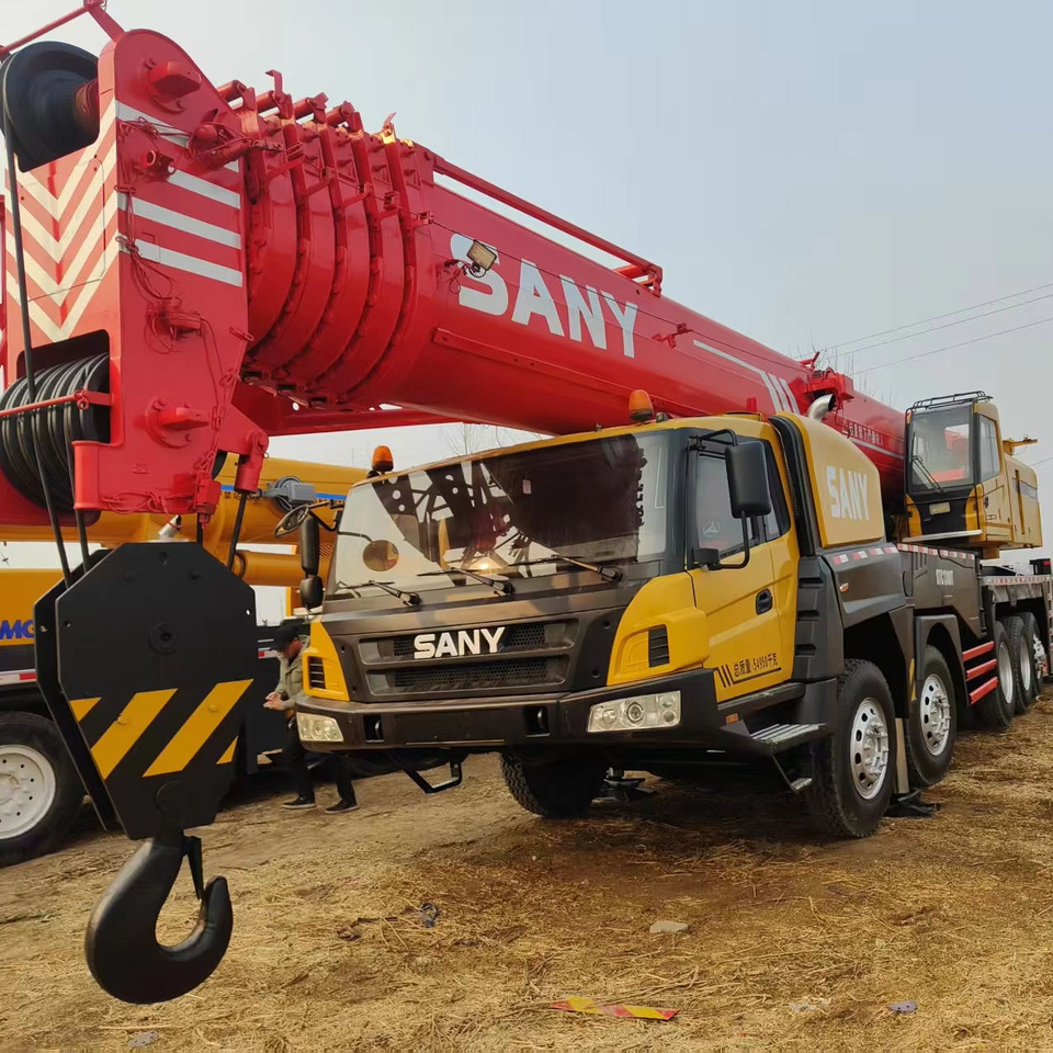 SANY STC1000 100Ton truck crane - Autódaru: 1 kép. SANY STC1000 100Ton truck crane - Autódaru: 1 kép.