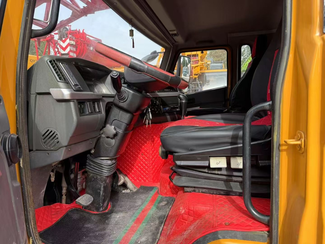 SANY STC800 STC800E STC800T STC80T5 STC800H STC750 75 ton 80ton truck crane - Autódaru: 2 kép. SANY STC800 STC800E STC800T STC80T5 STC800H STC750 75 ton 80ton truck crane - Autódaru: 2 kép.