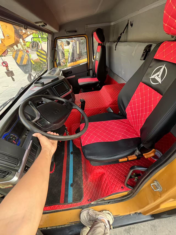 SANY STC800T6 STC80T6 STC800T5 STC80T5 80ton truck crane - Autódaru: 5 kép. SANY STC800T6 STC80T6 STC800T5 STC80T5 80ton truck crane - Autódaru: 5 kép.