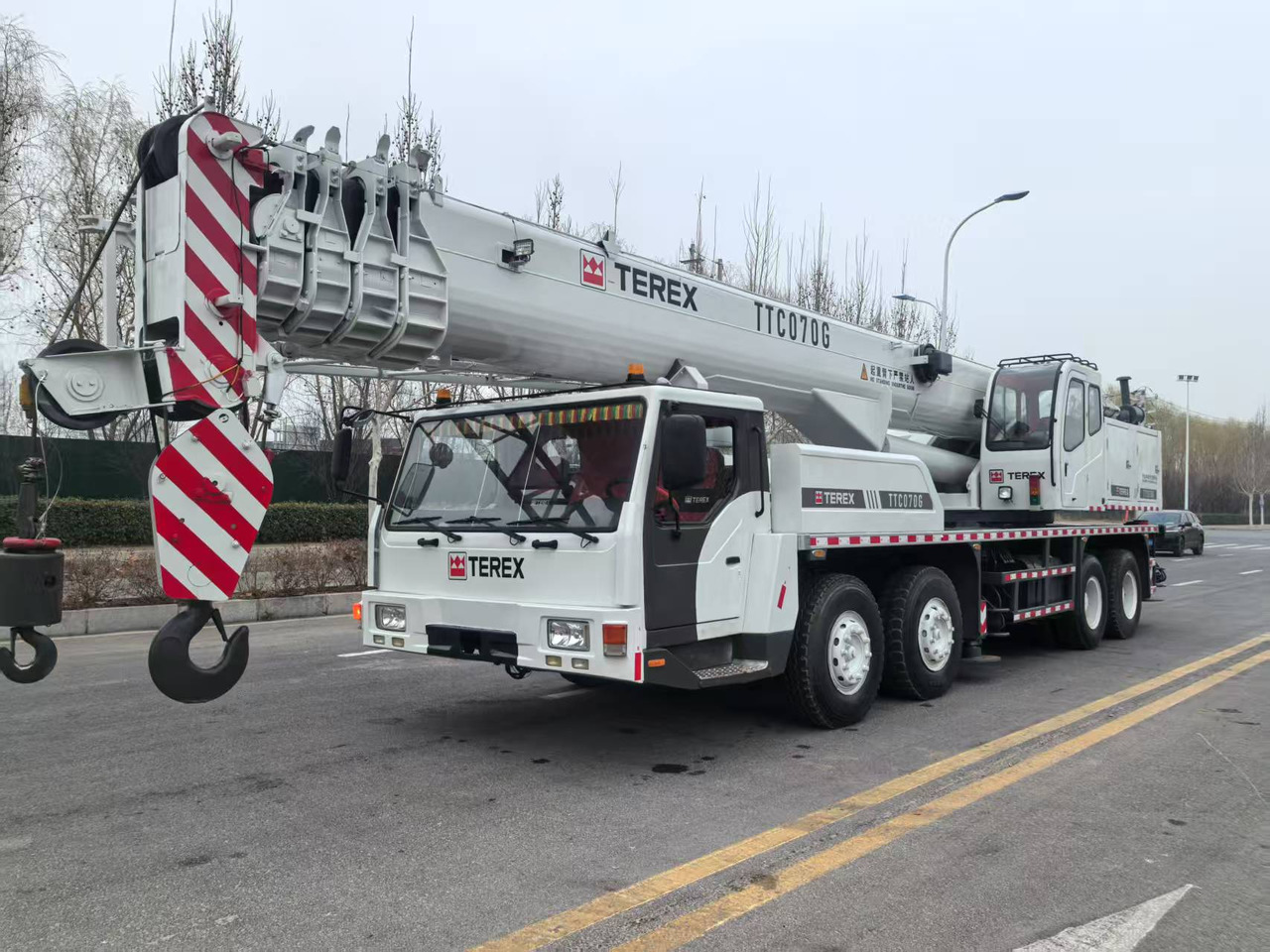 TEREX 70 TON TTC070G TRUCK CRANE - Autódaru: 1 kép. TEREX 70 TON TTC070G TRUCK CRANE - Autódaru: 1 kép.
