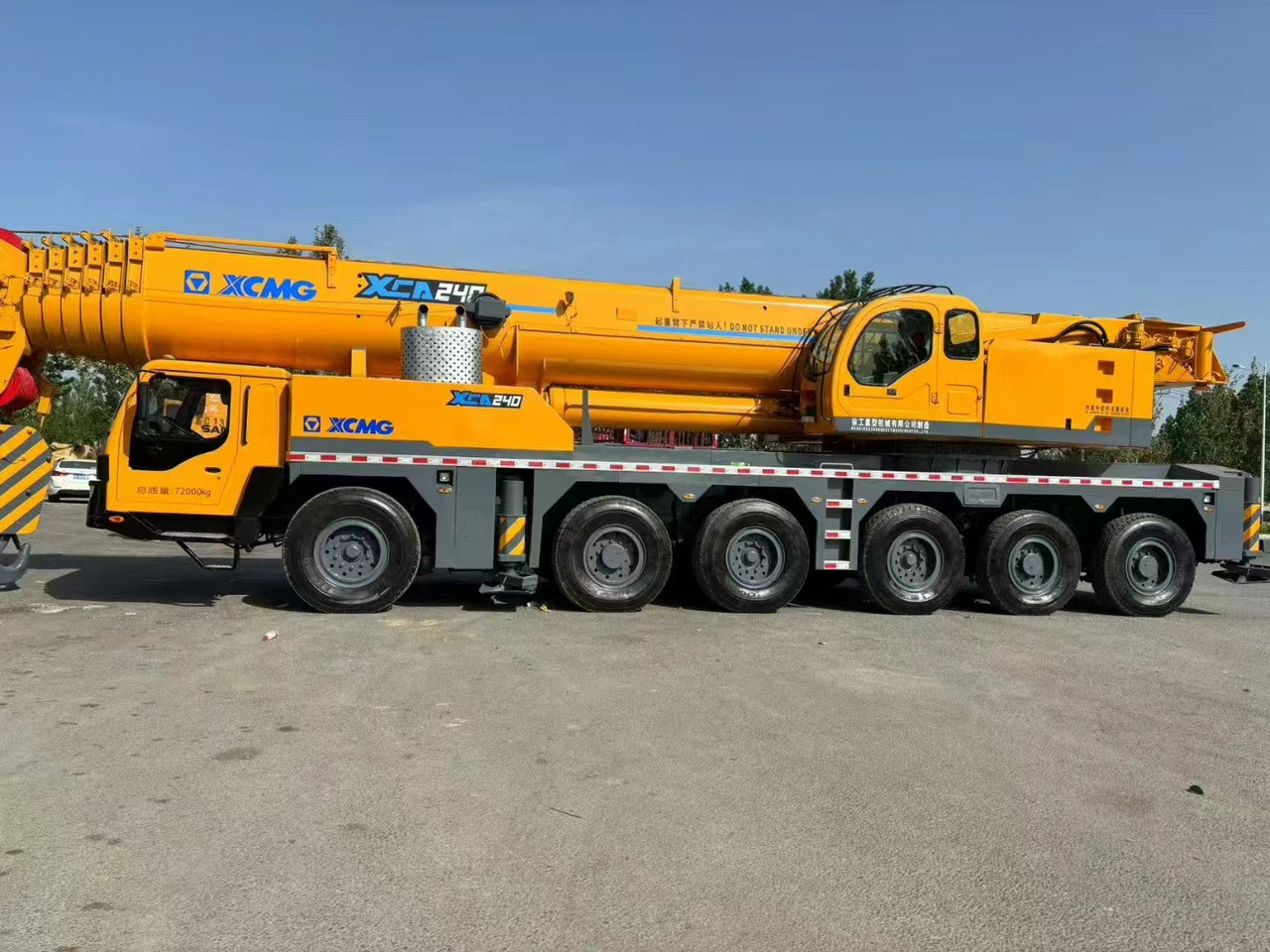 XCMG QAY240 XCT240 XCA240 QY240K 240 ton 250 ton 300 ton 260 ton 200 ton 220 ton crane - Terepjáró autódaru: 1 kép. XCMG QAY240 XCT240 XCA240 QY240K 240 ton 250 ton 300 ton 260 ton 200 ton 220 ton crane - Terepjáró autódaru: 1 kép.