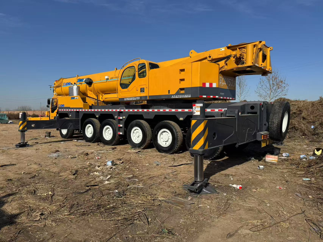 XCMG QAY240 XCT240 XCA240 QY240K 240 ton 250 ton 300 ton 260 ton 200 ton 220 ton crane - Terepjáró autódaru: 4 kép. XCMG QAY240 XCT240 XCA240 QY240K 240 ton 250 ton 300 ton 260 ton 200 ton 220 ton crane - Terepjáró autódaru: 4 kép.