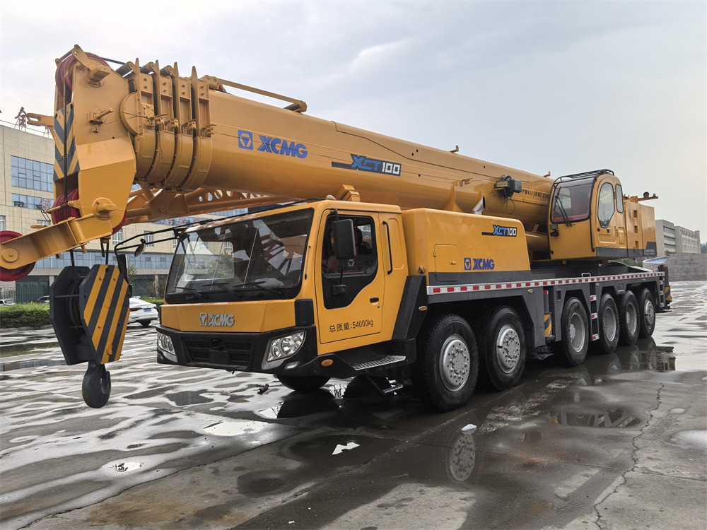 XCMG QY100K QY100K-1 100 ton 130 ton 160t truck crane - Autódaru: 1 kép. XCMG QY100K QY100K-1 100 ton 130 ton 160t truck crane - Autódaru: 1 kép.