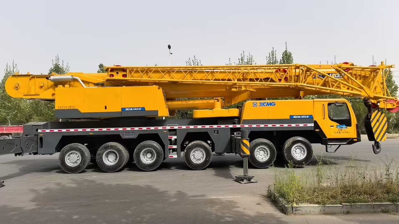 XCMG QY130K 130 ton 120 ton 140ton 150ton 160ton 200t truck crane - Autódaru: 5 kép. XCMG QY130K 130 ton 120 ton 140ton 150ton 160ton 200t truck crane - Autódaru: 5 kép.
