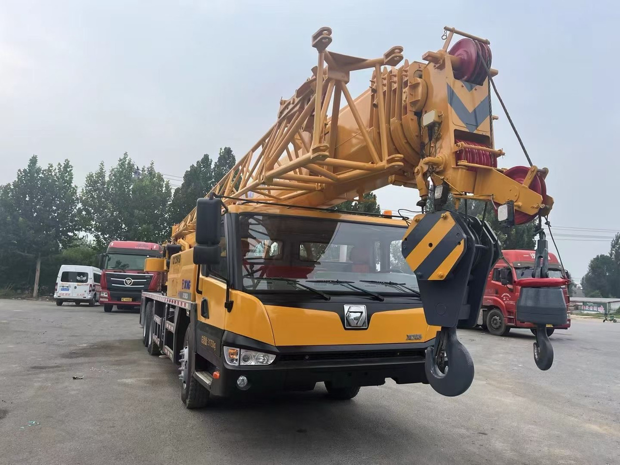 XCMG QY25K5D QY25K5C QY25K5-1 25 TON TRUCK CRANE - Autódaru: 2 kép. XCMG QY25K5D QY25K5C QY25K5-1 25 TON TRUCK CRANE - Autódaru: 2 kép.