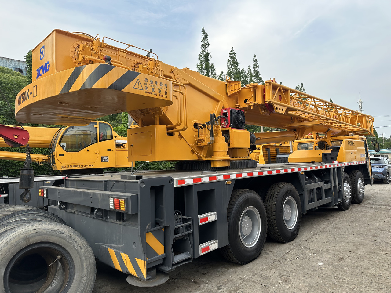 XCMG QY50K QY50K-II 50ton truck crane - Autódaru: 5 kép. XCMG QY50K QY50K-II 50ton truck crane - Autódaru: 5 kép.