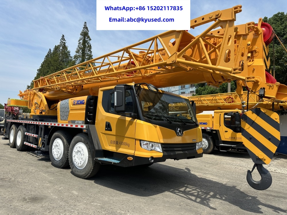 XCMG QY70KC XCT70 QY70K-1 QY70K QY75K QY70KA XCT75 70ton 75ton truck crane - Autódaru: 3 kép. XCMG QY70KC XCT70 QY70K-1 QY70K QY75K QY70KA XCT75 70ton 75ton truck crane - Autódaru: 3 kép.