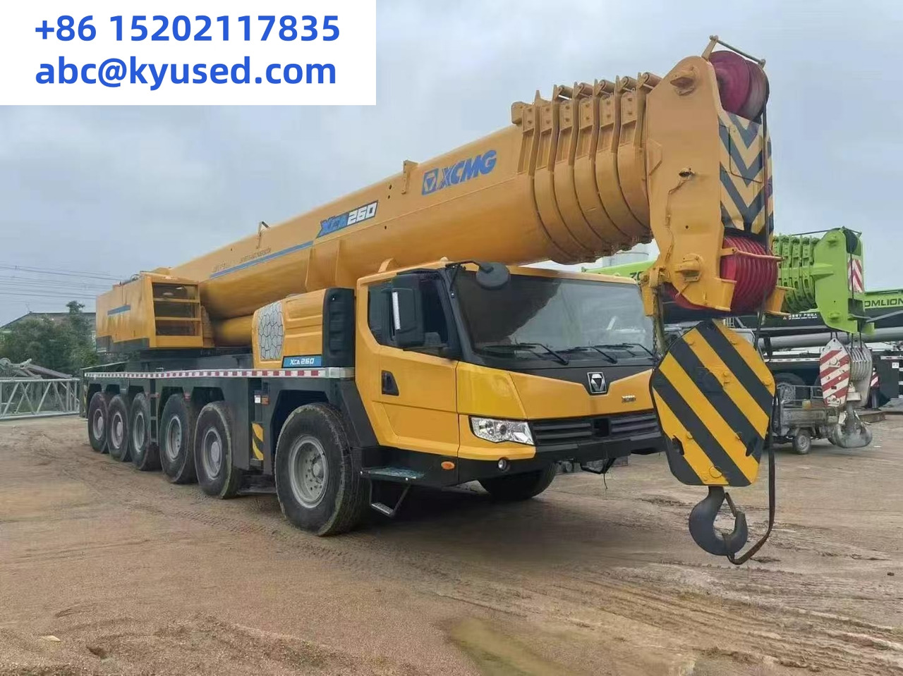 XCMG XCA300 XCA260 300ton 260ton 250ton 220ton used crane - Terepjáró autódaru: 1 kép. XCMG XCA300 XCA260 300ton 260ton 250ton 220ton used crane - Terepjáró autódaru: 1 kép.