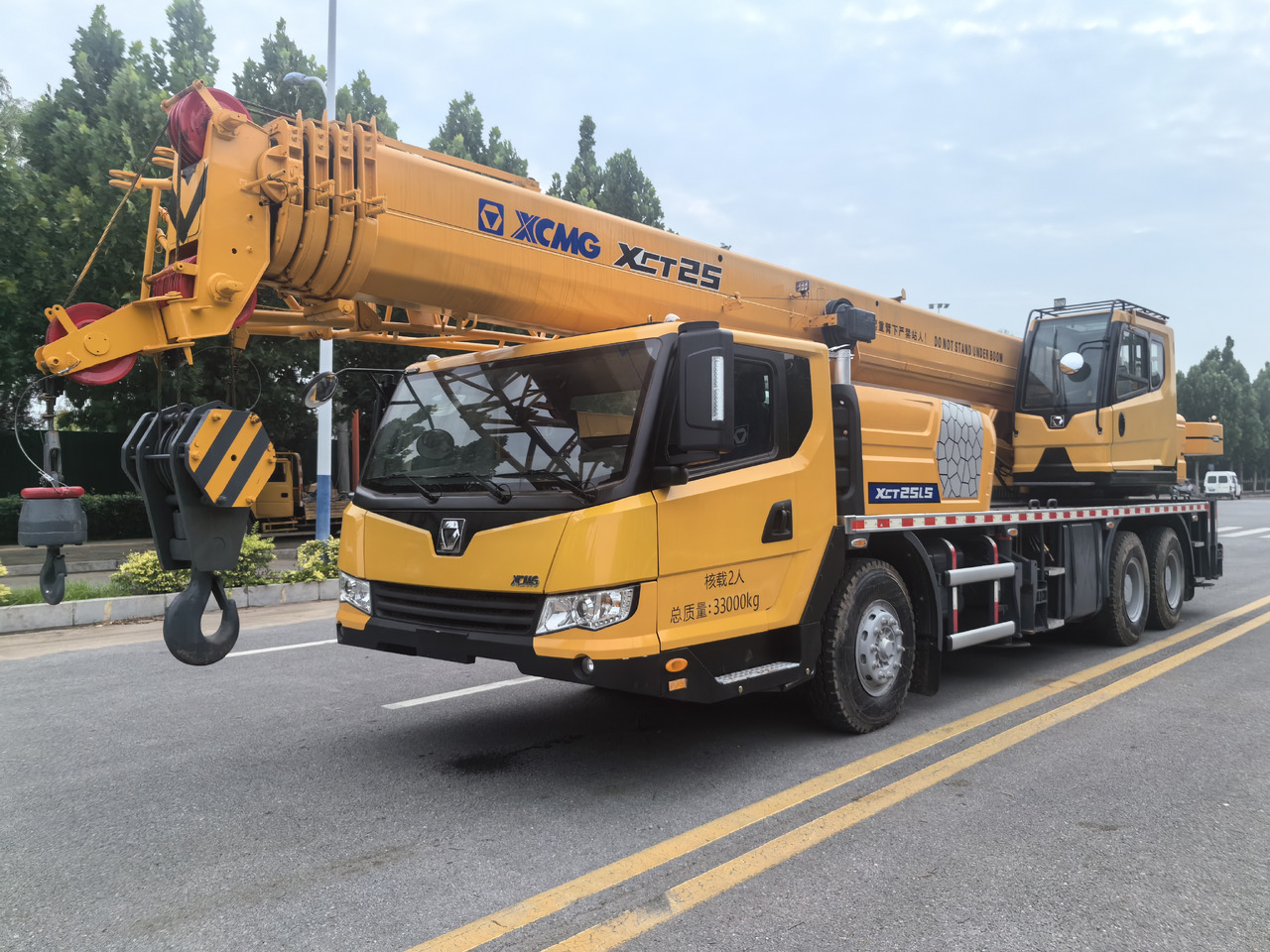 XCMG XCT25L5 QY25K5D QY25K5C QY25K5-I 25ton Used crane - Autódaru: 1 kép. XCMG XCT25L5 QY25K5D QY25K5C QY25K5-I 25ton Used crane - Autódaru: 1 kép.