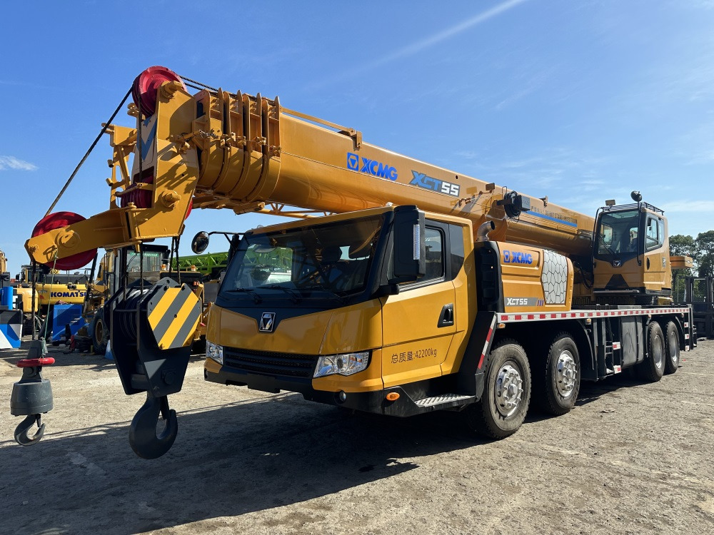 XCMG XCT55 XCT50 QY50KC QY50KA 55 ton 50 ton truck crane - Autódaru: 1 kép. XCMG XCT55 XCT50 QY50KC QY50KA 55 ton 50 ton truck crane - Autódaru: 1 kép.