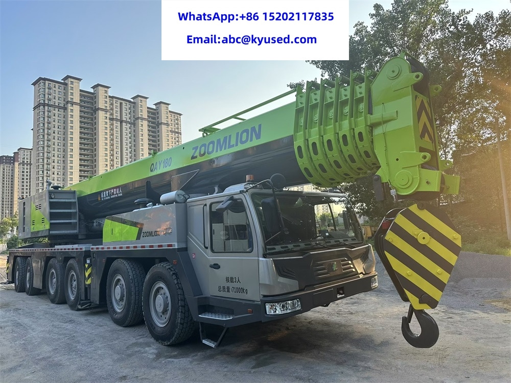 ZOOMLION QAY180 - Autódaru: 2 kép. ZOOMLION QAY180 - Autódaru: 2 kép.