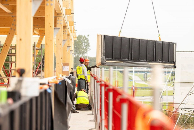 Potain HUP 40-30 - Önszerelő toronydaru: 3 kép. Potain HUP 40-30 - Önszerelő toronydaru: 3 kép.