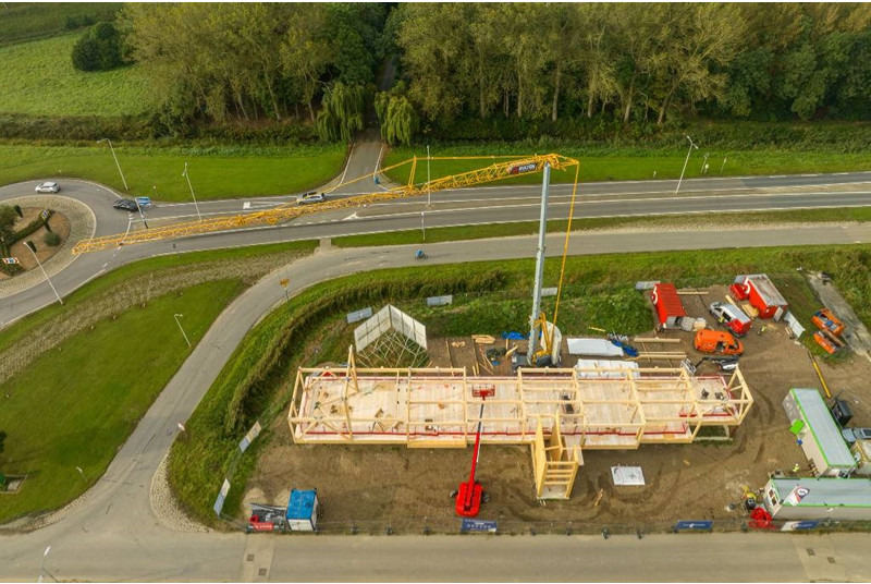 Potain HUP 40-30 - Önszerelő toronydaru: 2 kép. Potain HUP 40-30 - Önszerelő toronydaru: 2 kép.