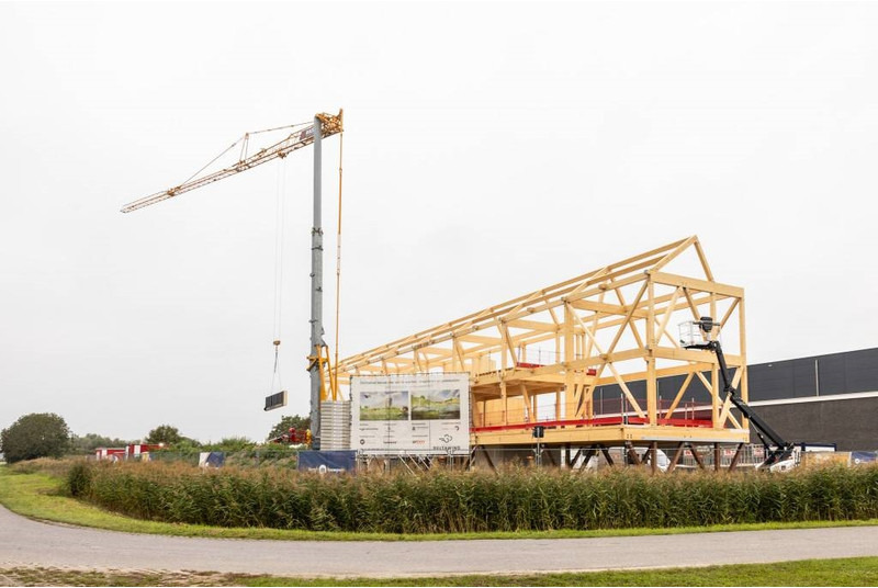 Potain HUP 40-30 - Önszerelő toronydaru: 4 kép. Potain HUP 40-30 - Önszerelő toronydaru: 4 kép.