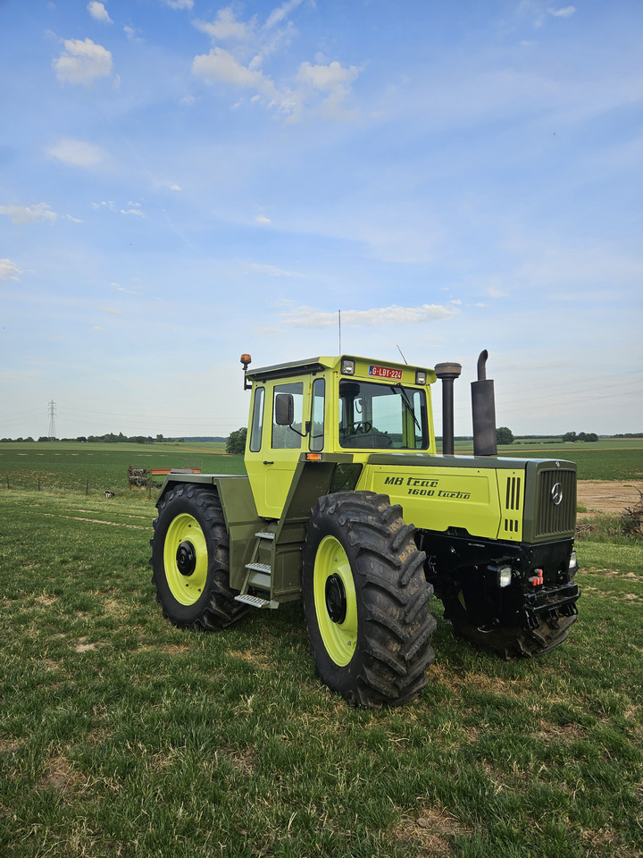 MERCEDES-BENZ MB-TRAC 1600 - Traktor: 3 kép. MERCEDES-BENZ MB-TRAC 1600 - Traktor: 3 kép.