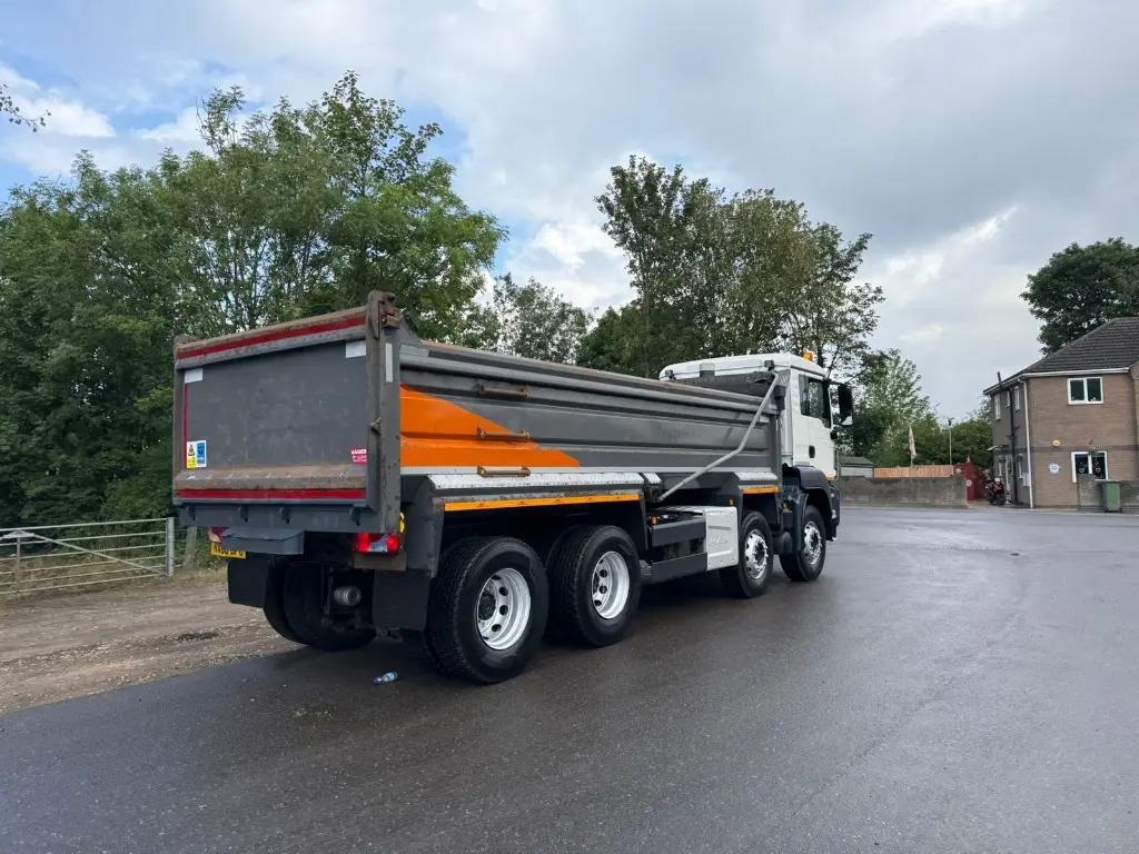 MAN TGS 35.420 8x4 Tipper (UFG) - Billenőplatós teherautó: 3 kép. MAN TGS 35.420 8x4 Tipper (UFG) - Billenőplatós teherautó: 3 kép.