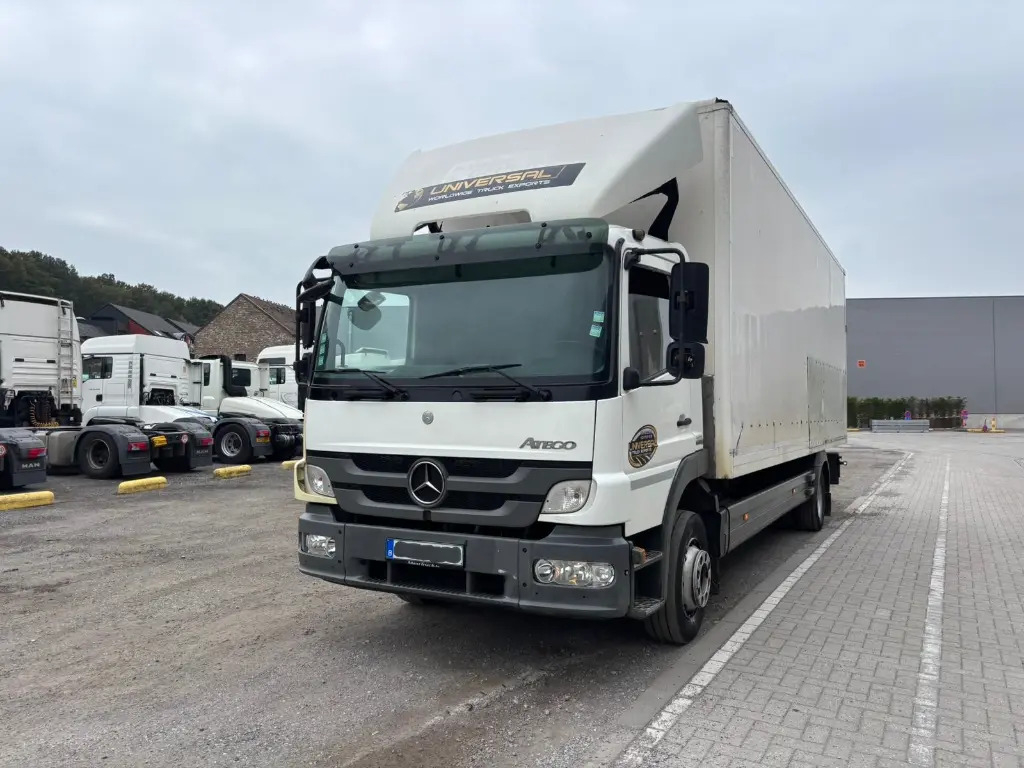 Mercedes Atego 1224 - Billenőplatós teherautó: 3 kép. Mercedes Atego 1224 - Billenőplatós teherautó: 3 kép.