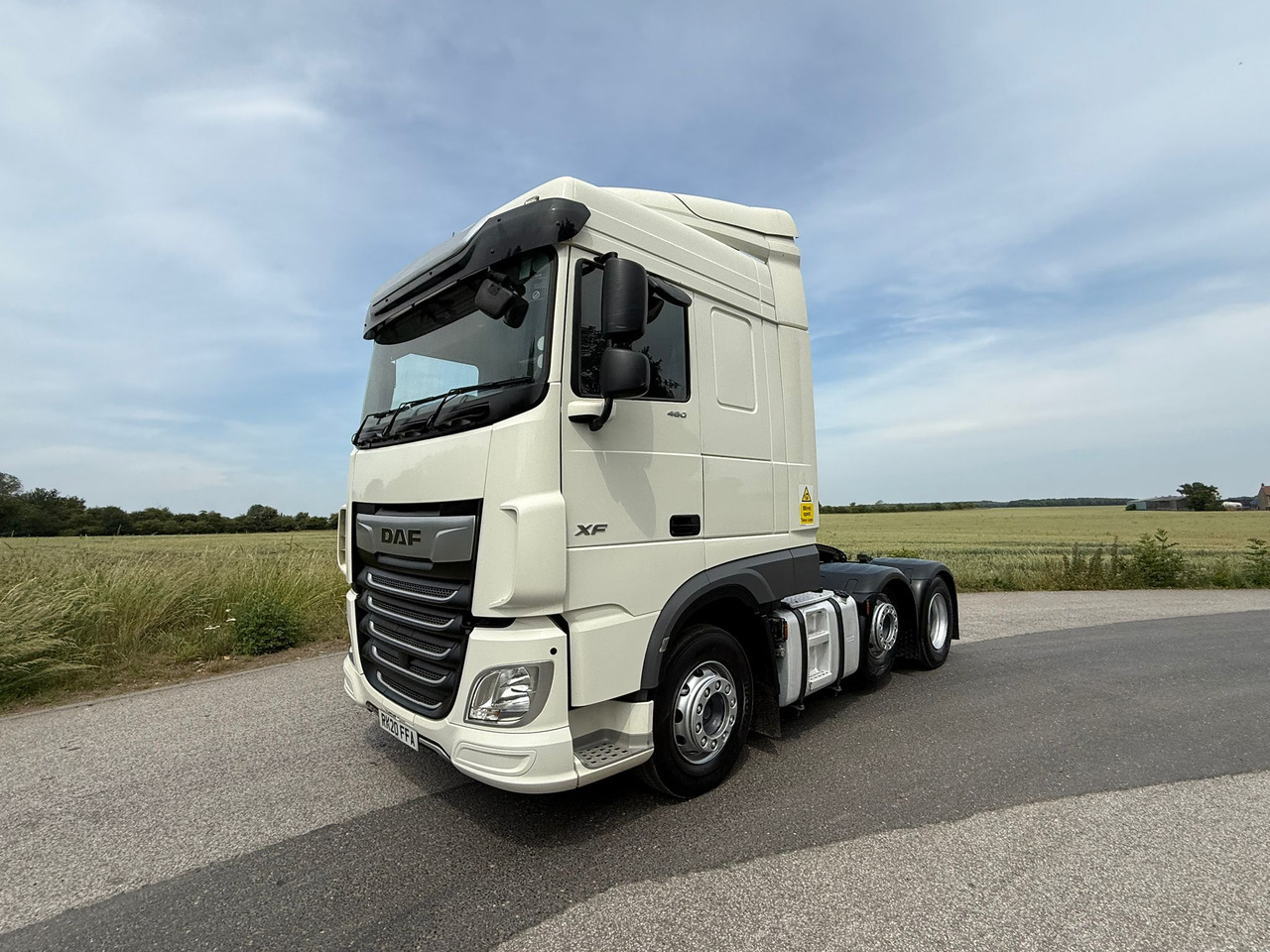 Nyergesvontató DAF XF 105 480 RHD: 12 kép.