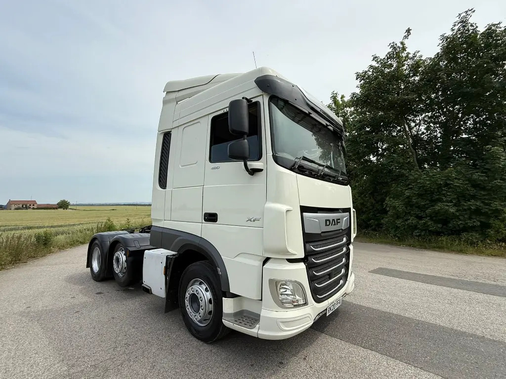DAF XF 106 6x2 - RHD (FFA) - Nyergesvontató: 3 kép. DAF XF 106 6x2 - RHD (FFA) - Nyergesvontató: 3 kép.