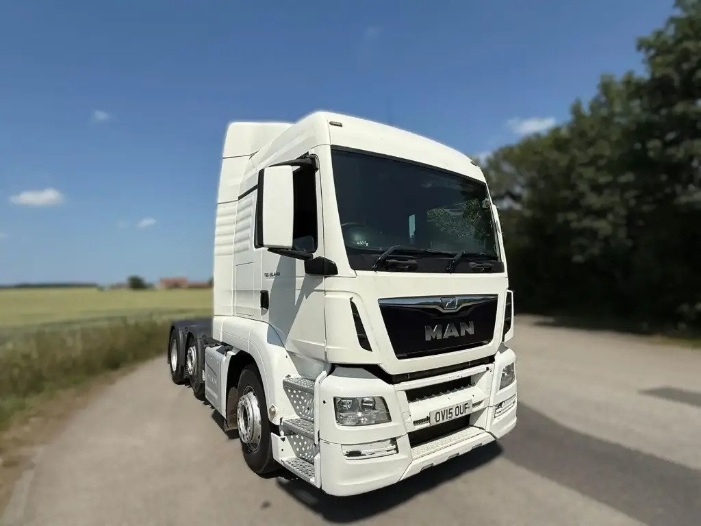 MAN TGS 26.440 6x2 (OUF) - Nyergesvontató: 1 kép. MAN TGS 26.440 6x2 (OUF) - Nyergesvontató: 1 kép.