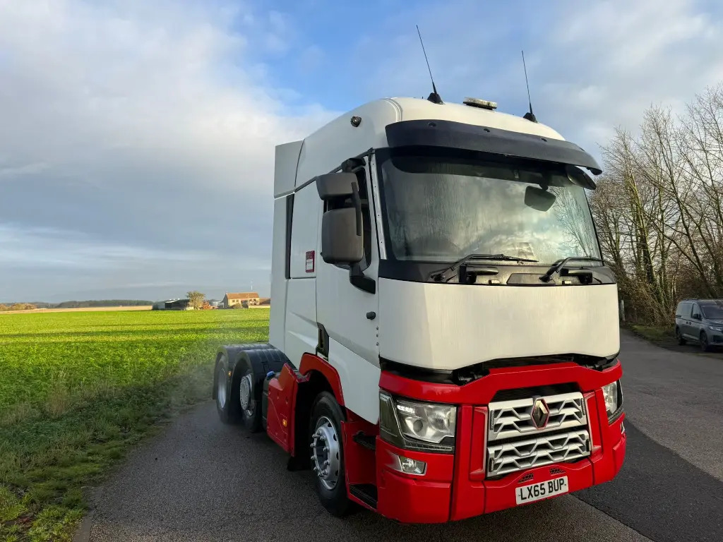 Renault T 460 (BUP) - With hydraulics - Nyergesvontató: 5 kép. Renault T 460 (BUP) - With hydraulics - Nyergesvontató: 5 kép.