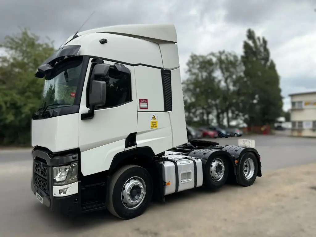 Renault T 460 (DXY) - Nyergesvontató: 1 kép. Renault T 460 (DXY) - Nyergesvontató: 1 kép.