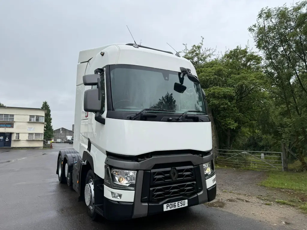 Renault T 460 (ESU) - Nyergesvontató: 2 kép. Renault T 460 (ESU) - Nyergesvontató: 2 kép.