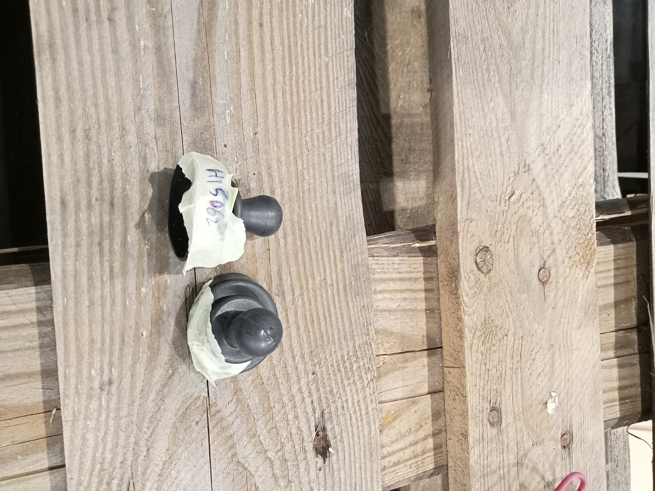 Trouillet CAOUTCHOUC MANIPULATEUR - Relé: 1 kép. Trouillet CAOUTCHOUC MANIPULATEUR - Relé: 1 kép.