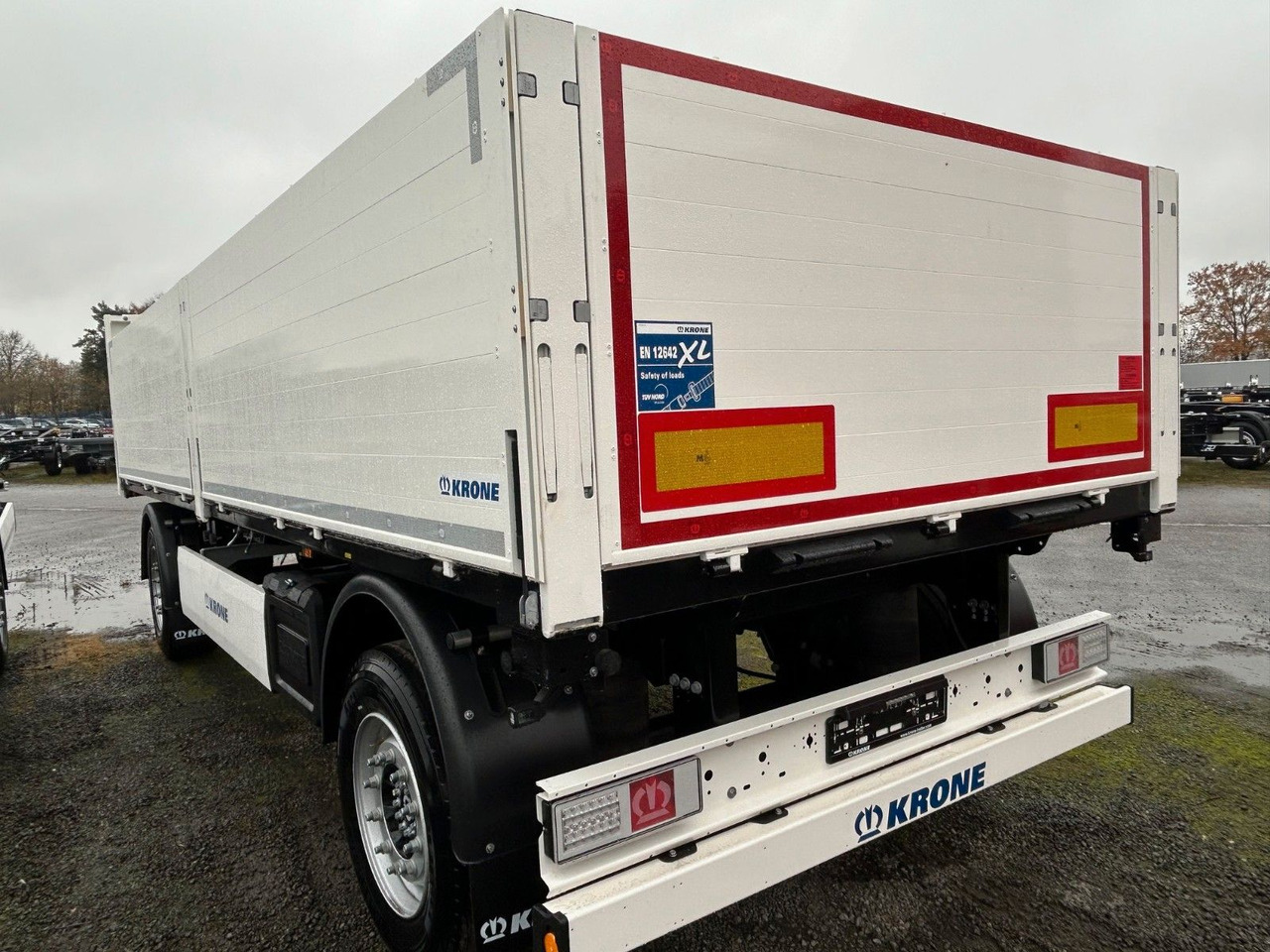 Krone AZP 18 eL42-BS Baustoff NEU - Platós pótkocsi: 3 kép. Krone AZP 18 eL42-BS Baustoff NEU - Platós pótkocsi: 3 kép.