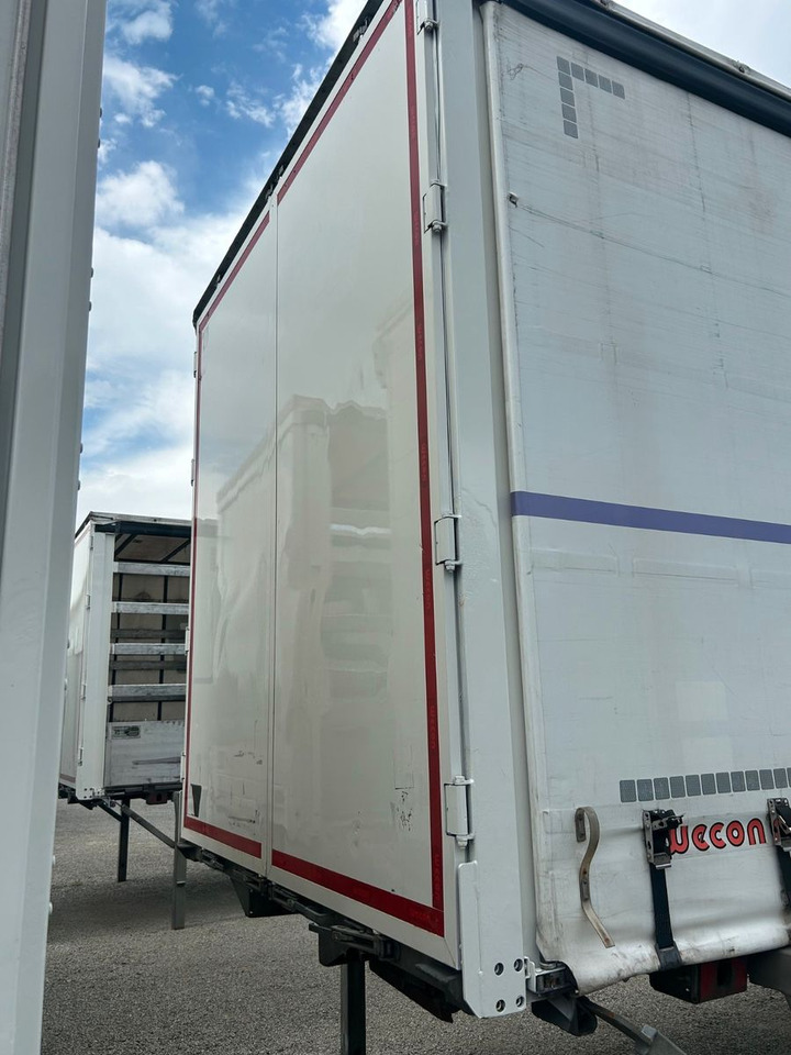 Wecon 4x Wechselpritschen Schiebeplane/Bordwand WP745S - Ponyvás felépítmény: 3 kép. Wecon 4x Wechselpritschen Schiebeplane/Bordwand WP745S - Ponyvás felépítmény: 3 kép.