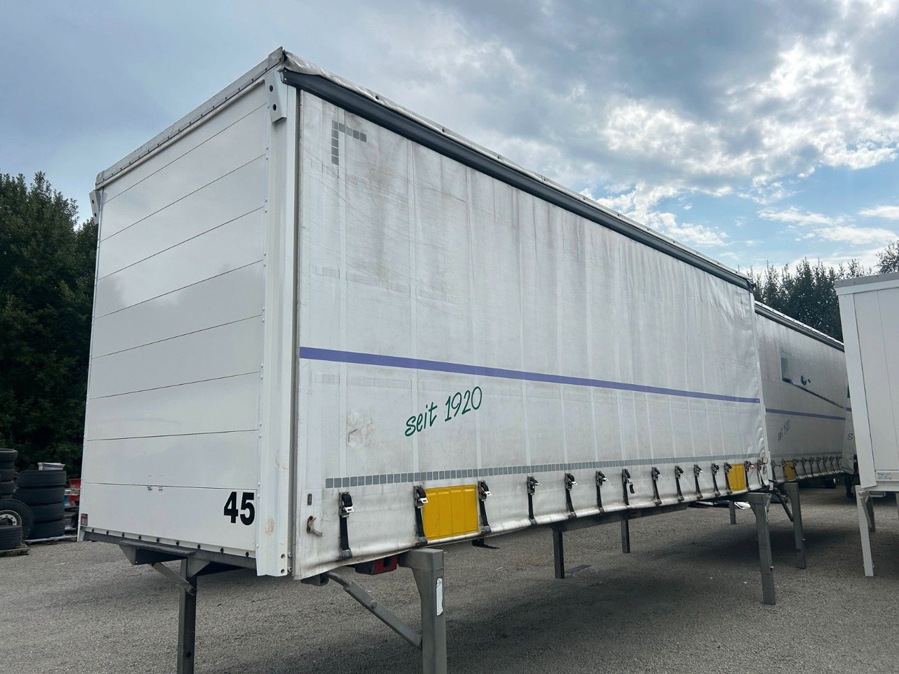 Wecon 4x Wechselpritschen Schiebeplane/Bordwand WP745S - Ponyvás felépítmény: 1 kép. Wecon 4x Wechselpritschen Schiebeplane/Bordwand WP745S - Ponyvás felépítmény: 1 kép.