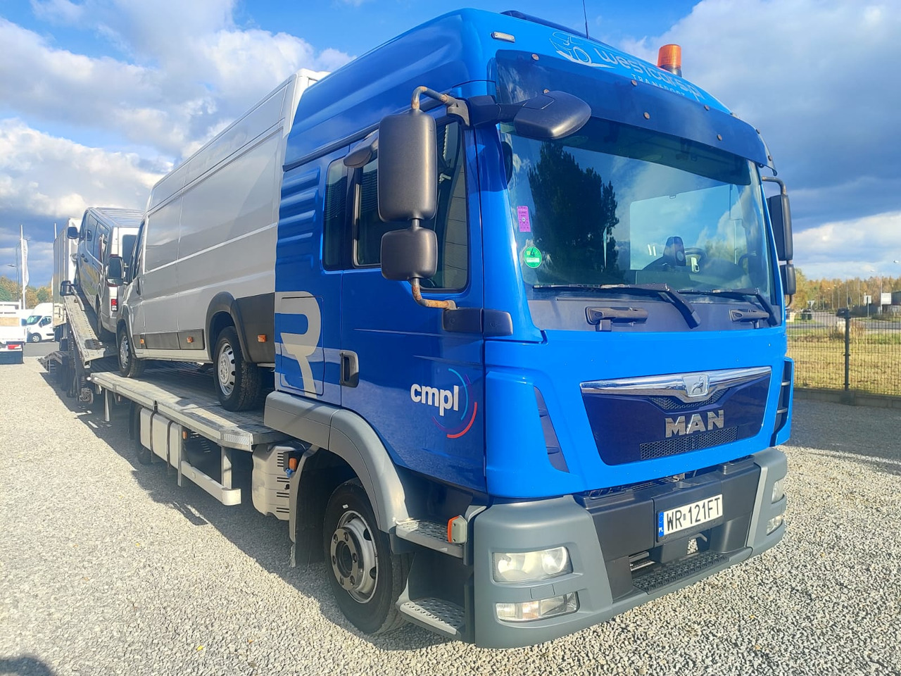 MAN TGL - Autószállító teherautó: 4 kép. MAN TGL - Autószállító teherautó: 4 kép.