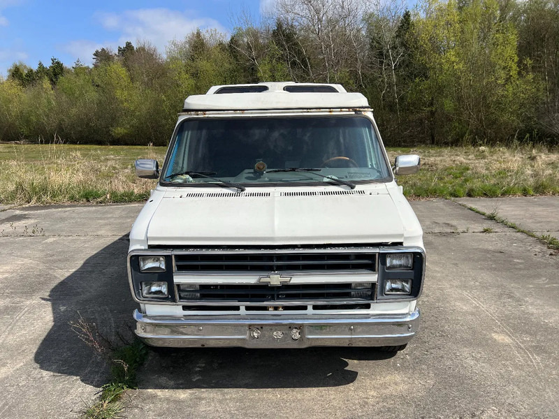 Chevrolet Chevy Van 2.0 G-Series - Autó: 2 kép. Chevrolet Chevy Van 2.0 G-Series - Autó: 2 kép.