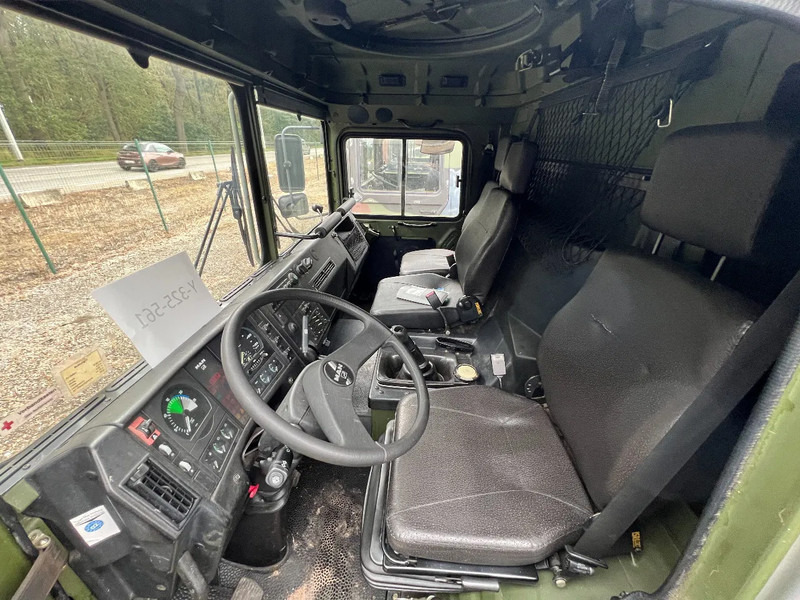 MAN KAT 25.422DFAEG 6X6 CABIN CHASSIS - TWIST LOCKS SYSTEM - Teherautó: 4 kép. MAN KAT 25.422DFAEG 6X6 CABIN CHASSIS - TWIST LOCKS SYSTEM - Teherautó: 4 kép.