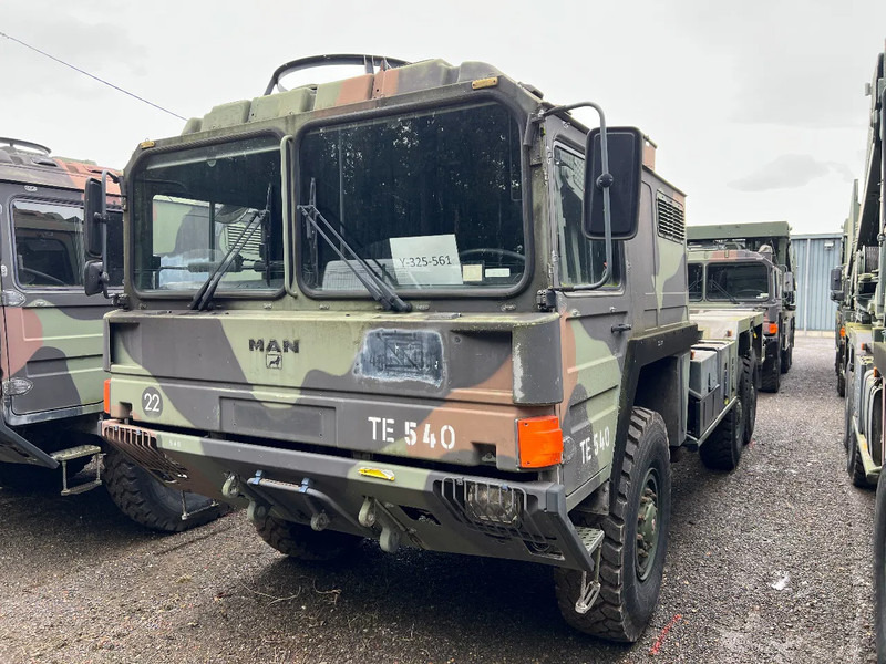 MAN KAT 25.422DFAEG 6X6 CABIN CHASSIS - TWIST LOCKS SYSTEM - Teherautó: 1 kép. MAN KAT 25.422DFAEG 6X6 CABIN CHASSIS - TWIST LOCKS SYSTEM - Teherautó: 1 kép.