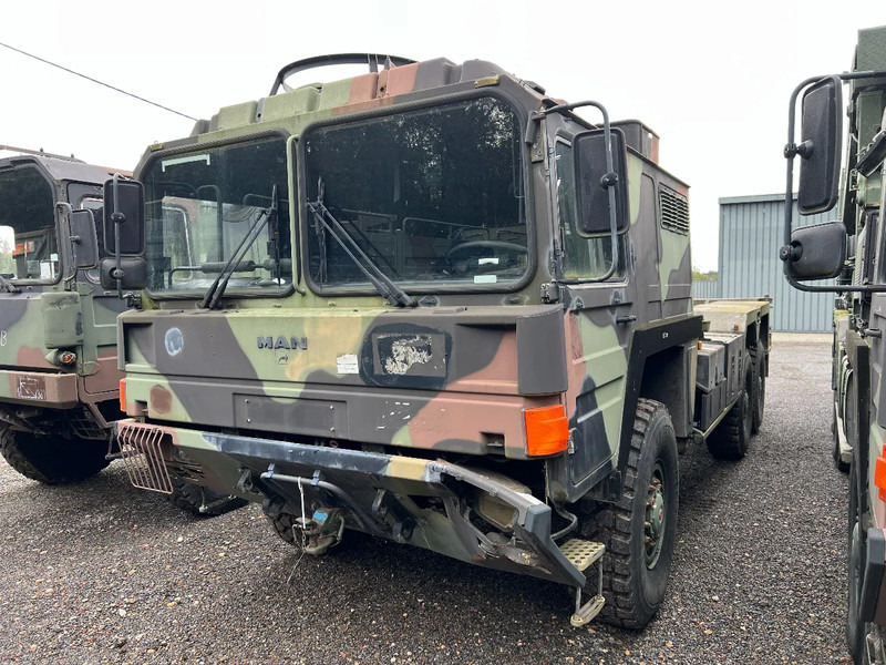 MAN KAT 25.422DFAEG 6X6 CABIN CHASSIS - TWIST LOCKS SYSTEM - Teherautó: 1 kép. MAN KAT 25.422DFAEG 6X6 CABIN CHASSIS - TWIST LOCKS SYSTEM - Teherautó: 1 kép.