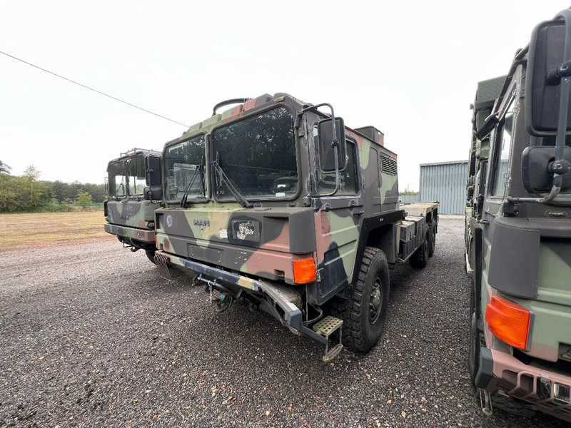 MAN KAT 25.422DFAEG 6X6 CABIN CHASSIS - TWIST LOCKS SYSTEM - Teherautó: 2 kép. MAN KAT 25.422DFAEG 6X6 CABIN CHASSIS - TWIST LOCKS SYSTEM - Teherautó: 2 kép.