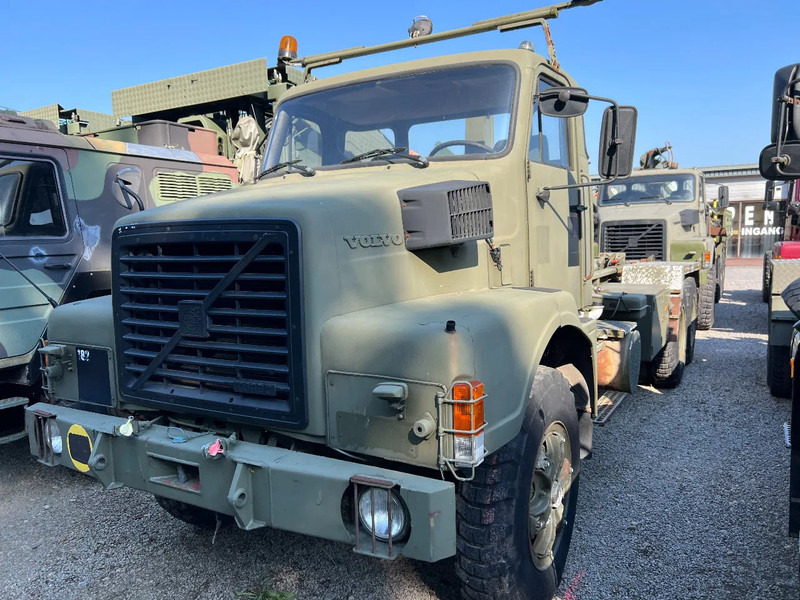 Volvo N 10 6X4 - HOOK CONTAINER (3x stock) - Teherautó: 4 kép. Volvo N 10 6X4 - HOOK CONTAINER (3x stock) - Teherautó: 4 kép.