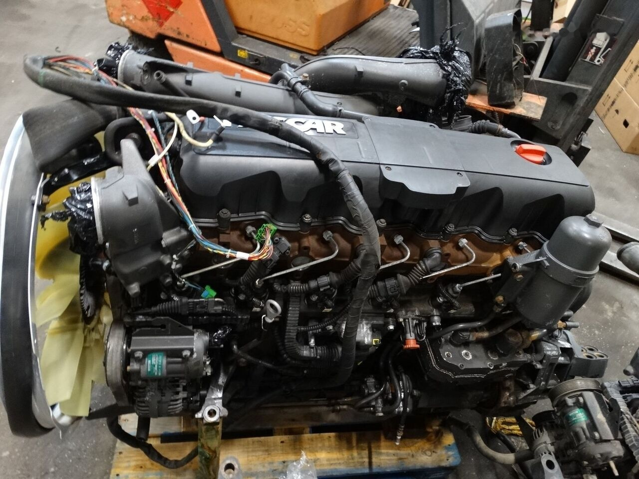 DAF MX300S1 410 DAF XF 105 - Motor - Teherautó: 3 kép. DAF MX300S1 410 DAF XF 105 - Motor - Teherautó: 3 kép.