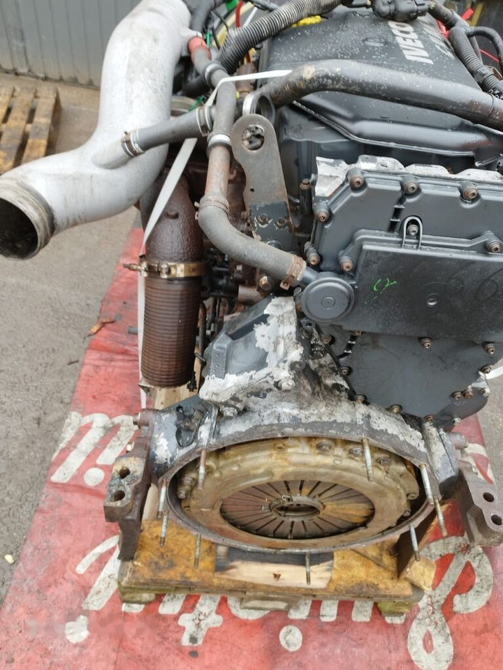 IVECO F3AE3681Y IVECO Cursor 10 euro 5 - Motor - Teherautó: 2 kép. IVECO F3AE3681Y IVECO Cursor 10 euro 5 - Motor - Teherautó: 2 kép.