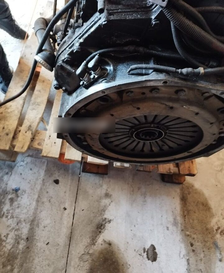 MAN D2876 LF02 MAN TGA, F2000, E2000 - Motor - Teherautó: 1 kép. MAN D2876 LF02 MAN TGA, F2000, E2000 - Motor - Teherautó: 1 kép.