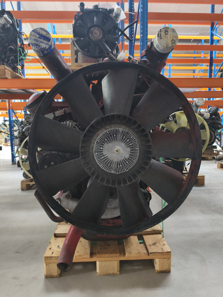 MAN D2876 LF04 MAN TGA, F2000, E2000 - Motor - Teherautó: 1 kép. MAN D2876 LF04 MAN TGA, F2000, E2000 - Motor - Teherautó: 1 kép.