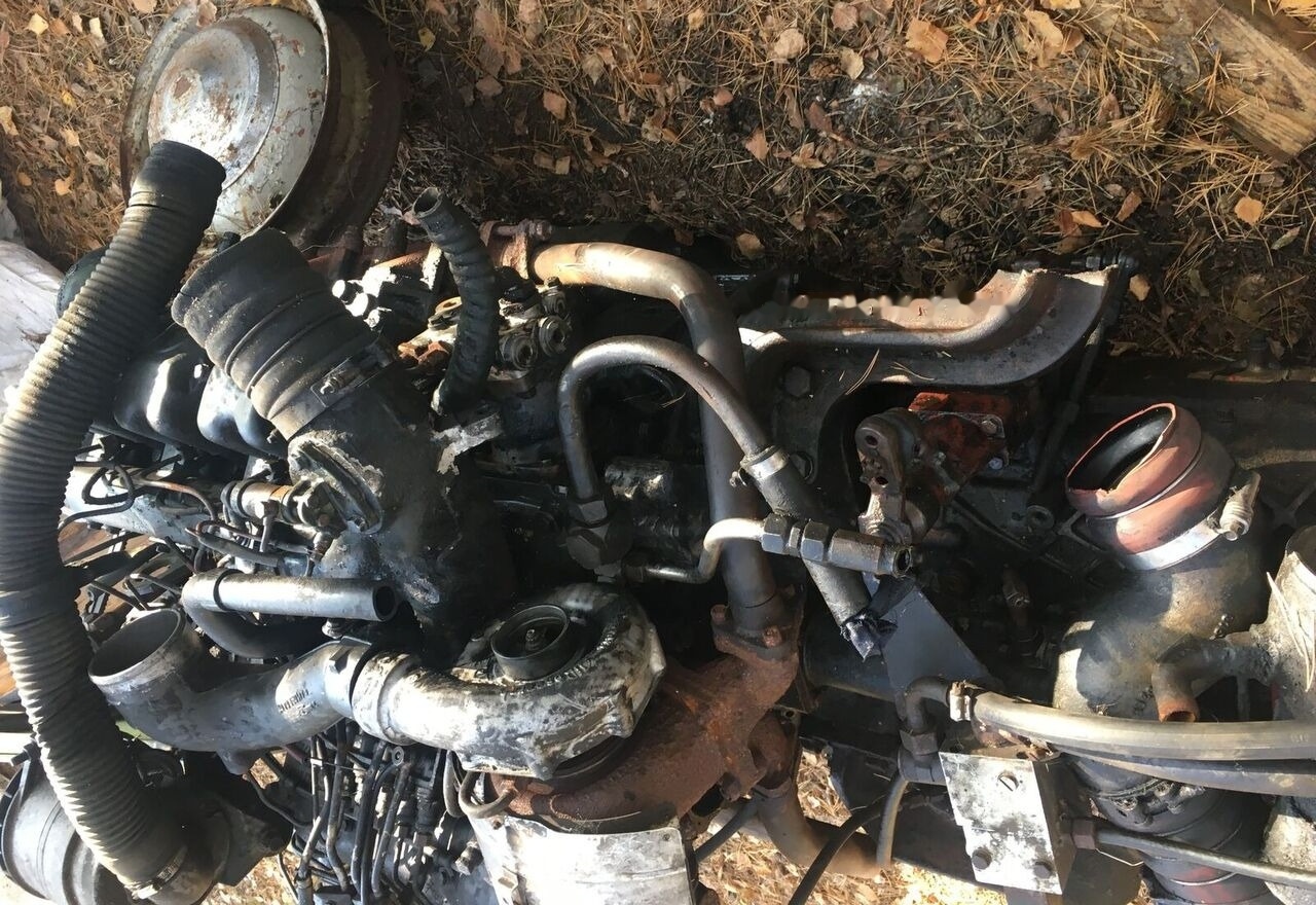 Mercedes-Benz OM441 4411410801 - Motor - Busz: 4 kép. Mercedes-Benz OM441 4411410801 - Motor - Busz: 4 kép.