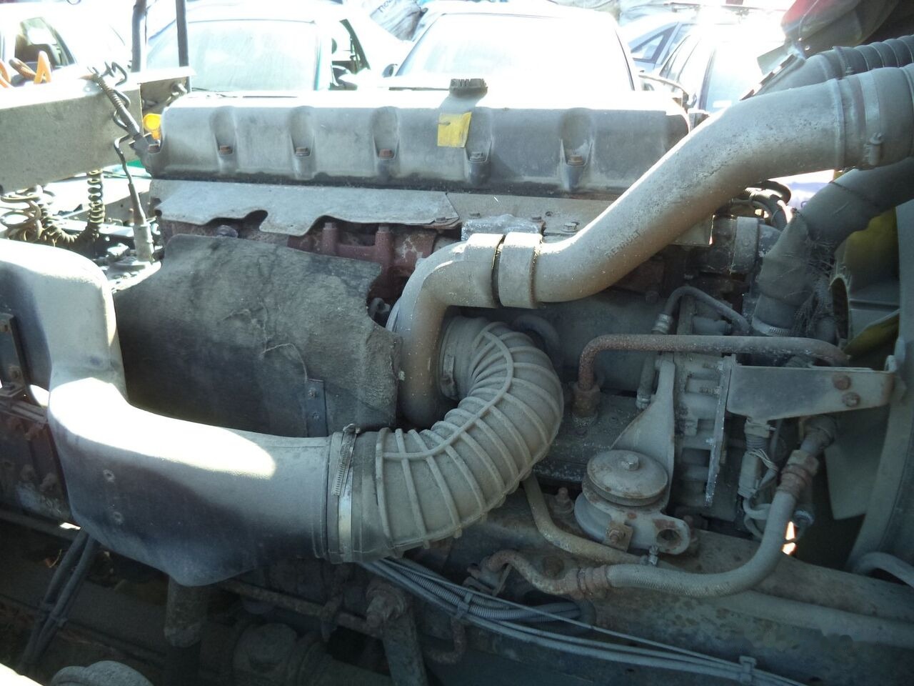 Renault DCI 420 Renault Premium - Motor - Teherautó: 2 kép. Renault DCI 420 Renault Premium - Motor - Teherautó: 2 kép.