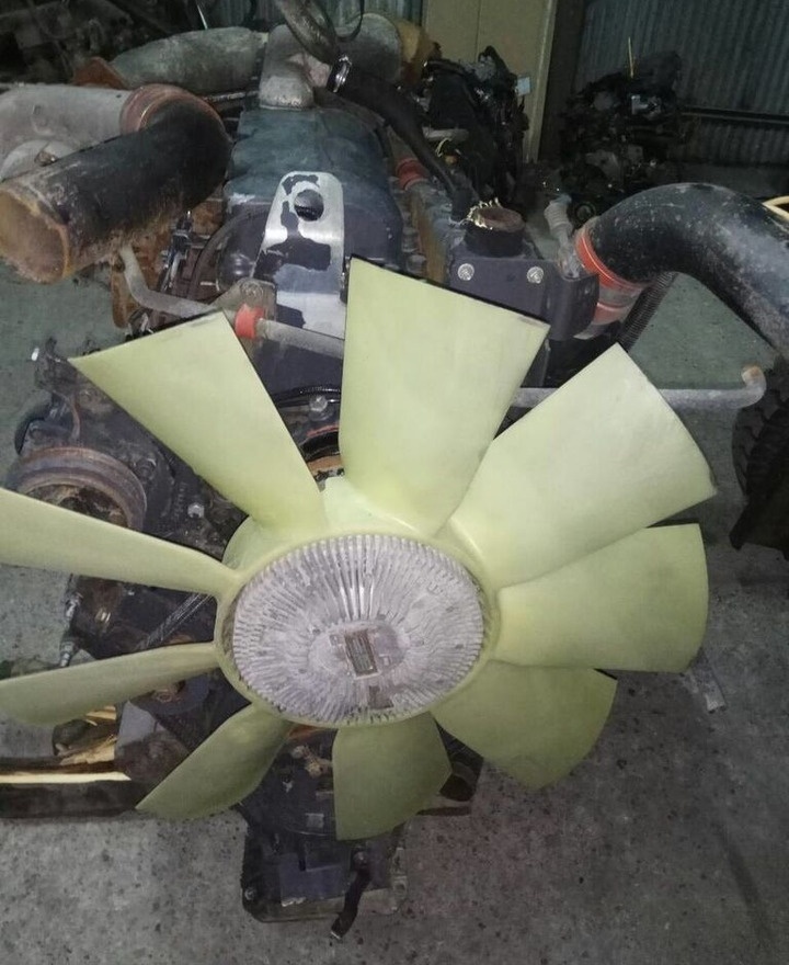 Renault MACK 430 Midr Renault Magnum - Motor - Teherautó: 3 kép. Renault MACK 430 Midr Renault Magnum - Motor - Teherautó: 3 kép.