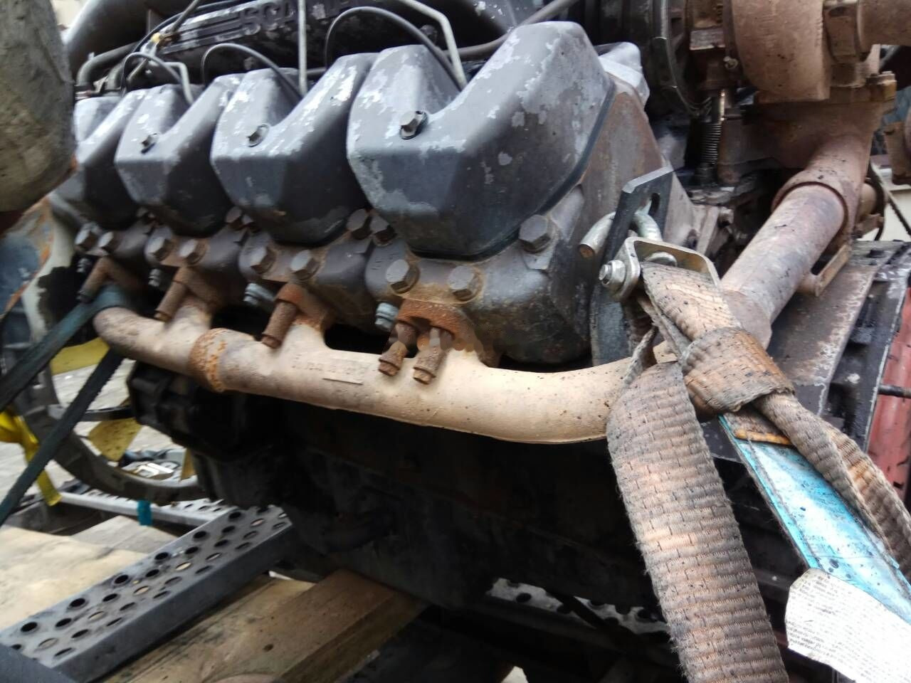Scania DSC1413 Scania 144 V8 530 E2 - Motor - Teherautó: 4 kép. Scania DSC1413 Scania 144 V8 530 E2 - Motor - Teherautó: 4 kép.