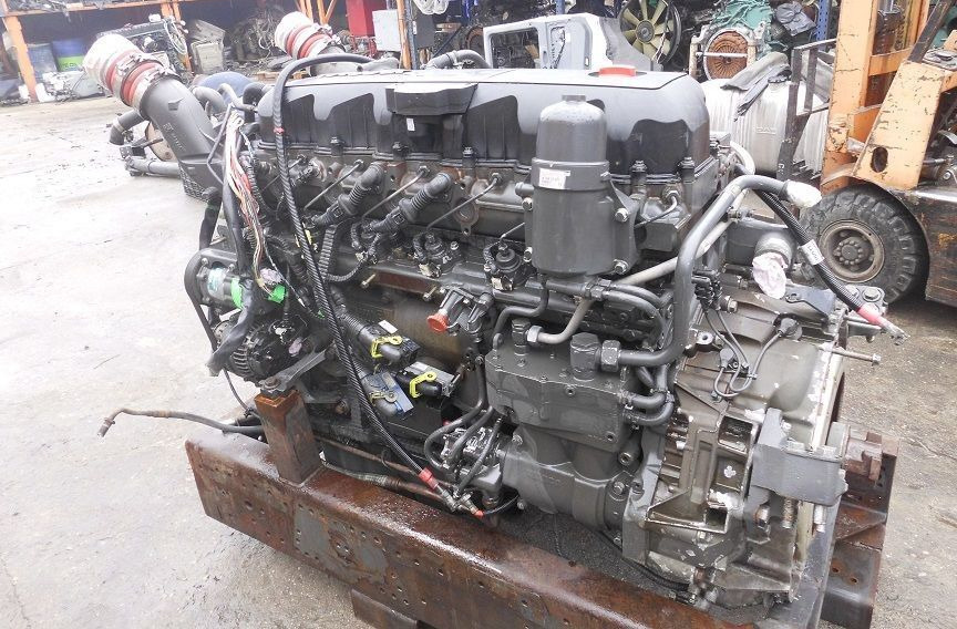 DAF 410 E5 DAF XF 105 - Motor - Teherautó: 1 kép. DAF 410 E5 DAF XF 105 - Motor - Teherautó: 1 kép.